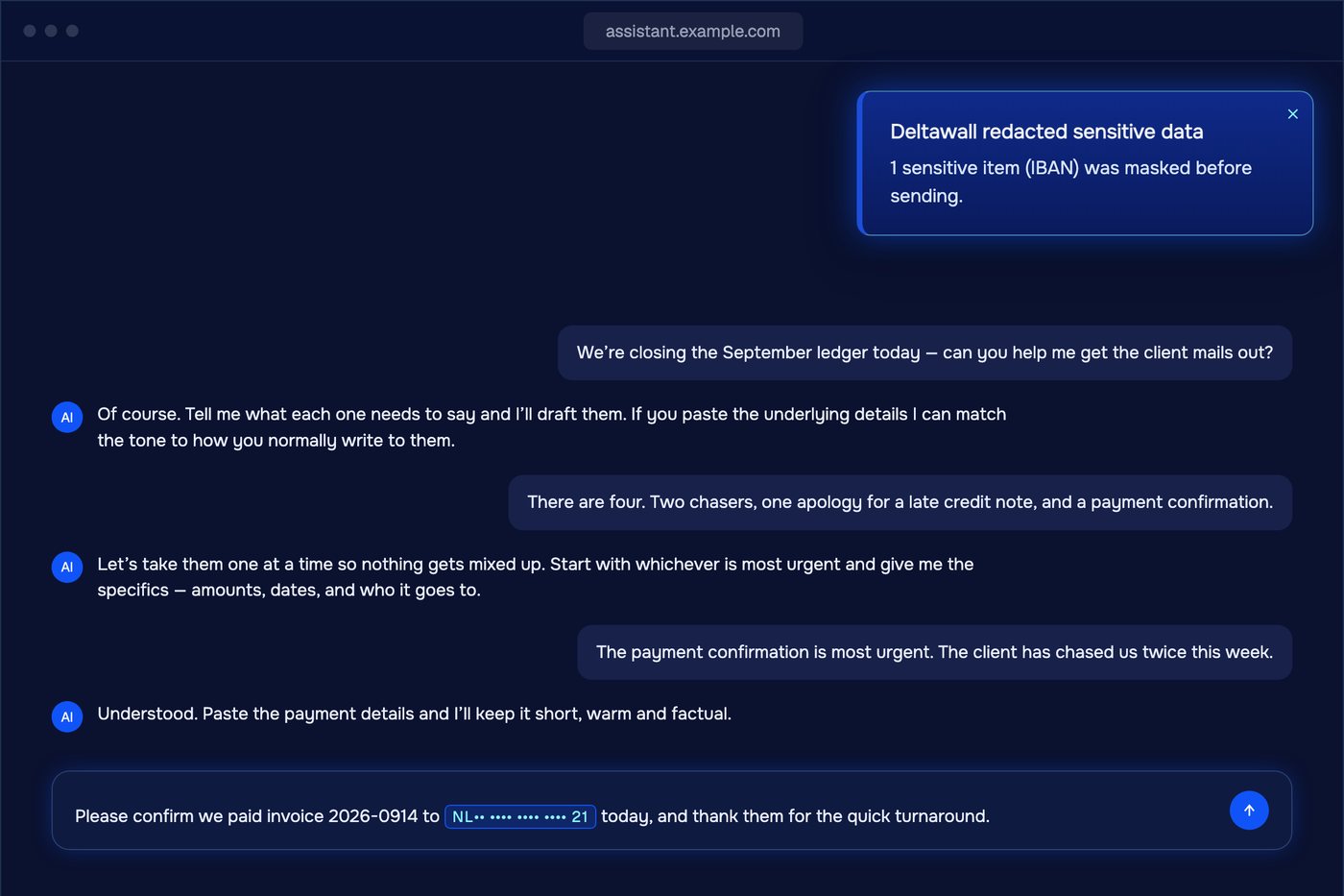 Een AI-chat in de browser. Het invoerveld bevat een gemaskeerd IBAN, en de Deltawall-banner meldt: Deltawall heeft gevoelige data geredigeerd, 1 gevoelig item (IBAN) is vóór verzending gemaskeerd.